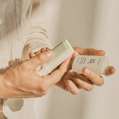 [BEAUTY OF JOSEON] Matte sun stick : Mugwort + Camilia 18g